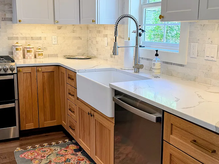 105 W Elizabeth St — Photo 17