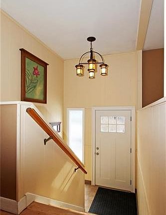 3rd image of 421 Churchill Ln