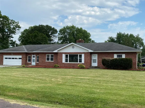 90 Friendly Dr, Belleville, IL 62226