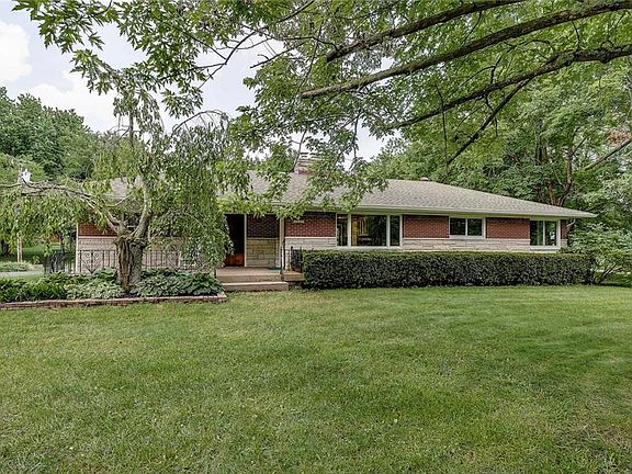 2nd image of 3535 Tulip Dr