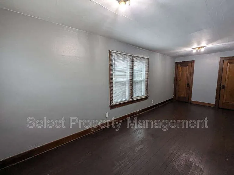 4111 S Calhoun St — Photo 13