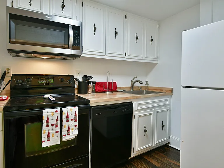 152 Avant St #B — Photo 11