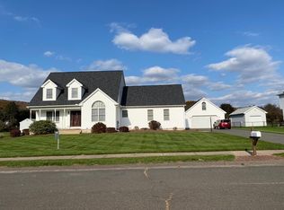 164 Tobacco Farm Rd, Feeding Hills, MA 01030