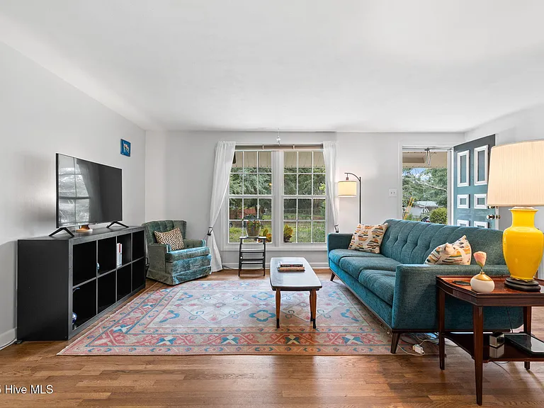 5405 Autumn Dr — Photo 5