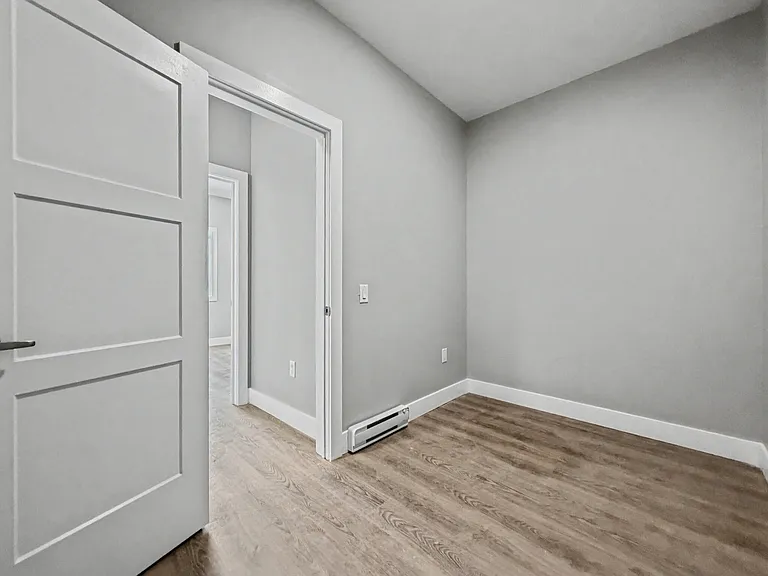 199 Pine St #8 — Photo 15