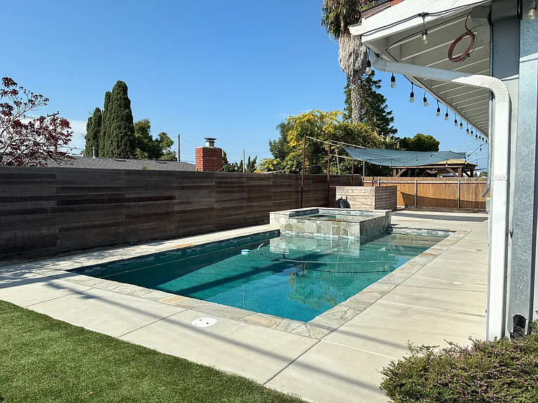 Mount Ararat Dr — Photo 24