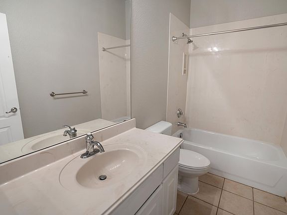 5th image of 613 Jamboree Way