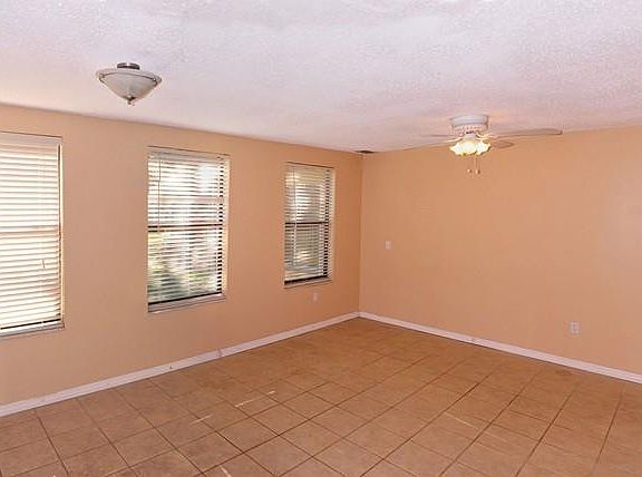 5th image of 1472 Regal Ct