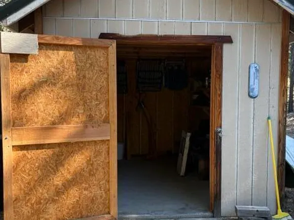 3 Karen Ln, Crescent, OR 97733