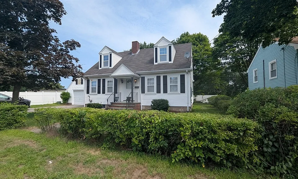 290 Milton St