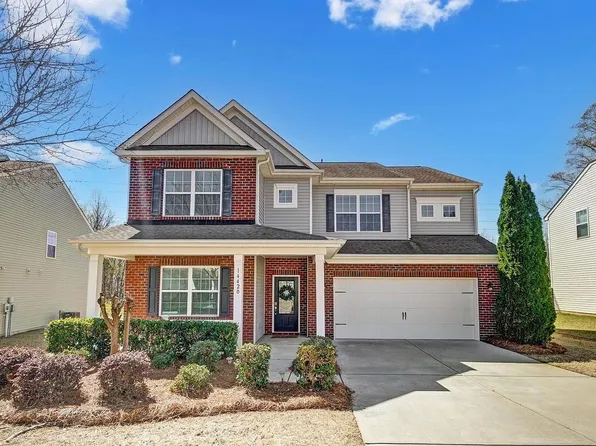 14420 Green Birch Dr, Pineville, NC 28134