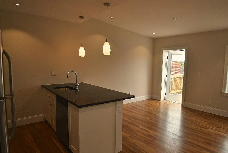 3 bed, $3,450 — Photo 4