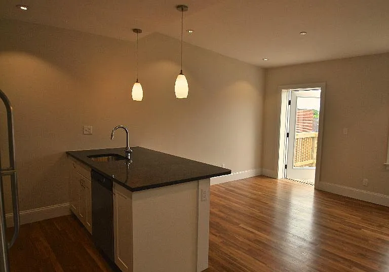 53 Fort Ave #3A — Photo 2
