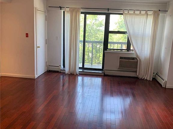 3rd image of 147-20 35th Ave #6-D