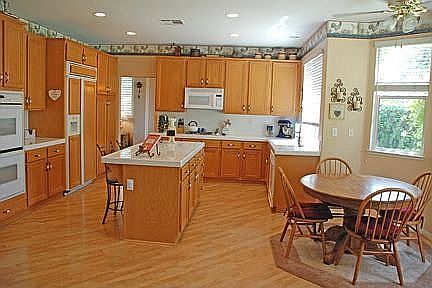 4th image of 6153 Fairfield Dr