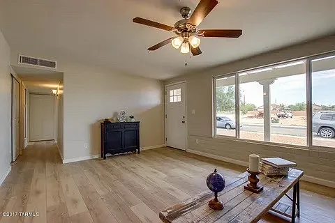 4 bed, 1500 sqft, $2,000 — Photo 2