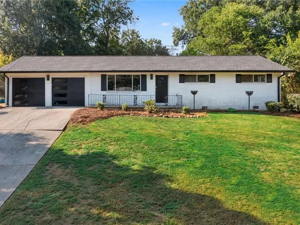 16 Greenbriar Ave, Cartersville, GA 30120
