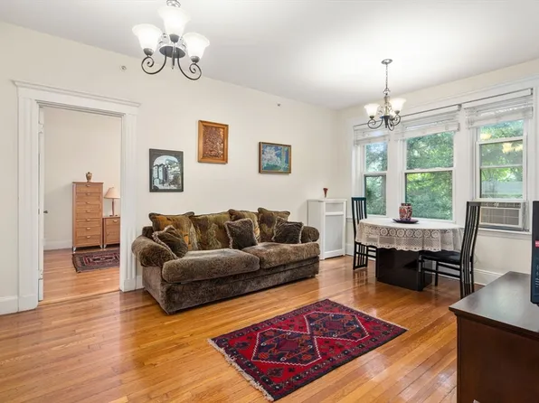 50 Jamaicaway APT 2, Boston, MA 02130