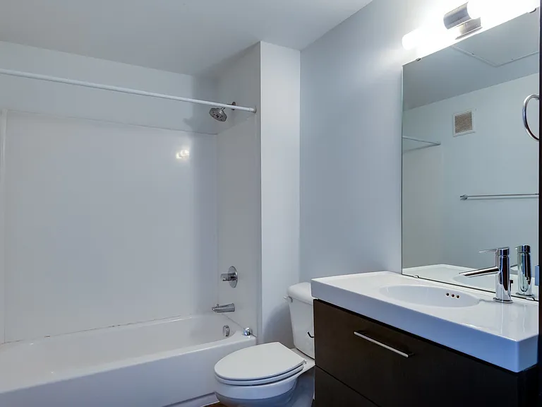 209-211 W Pike St #2B — Photo 8