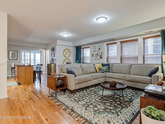 4th image of 1738 W Foster Ave APT 1R