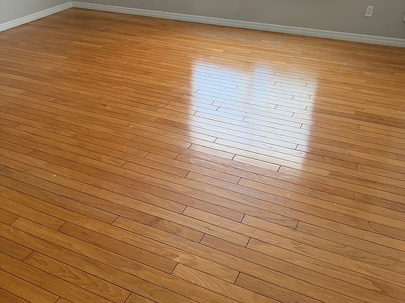 4th image of 82 Lincoln St
