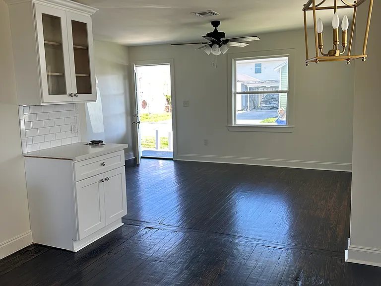 712 McCulla St — Photo 8