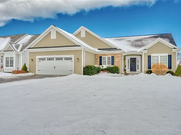 1450 Grand Meadows Way, Webster, NY 14580