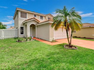 7963 S Silverado Cir, Hollywood, FL 33024