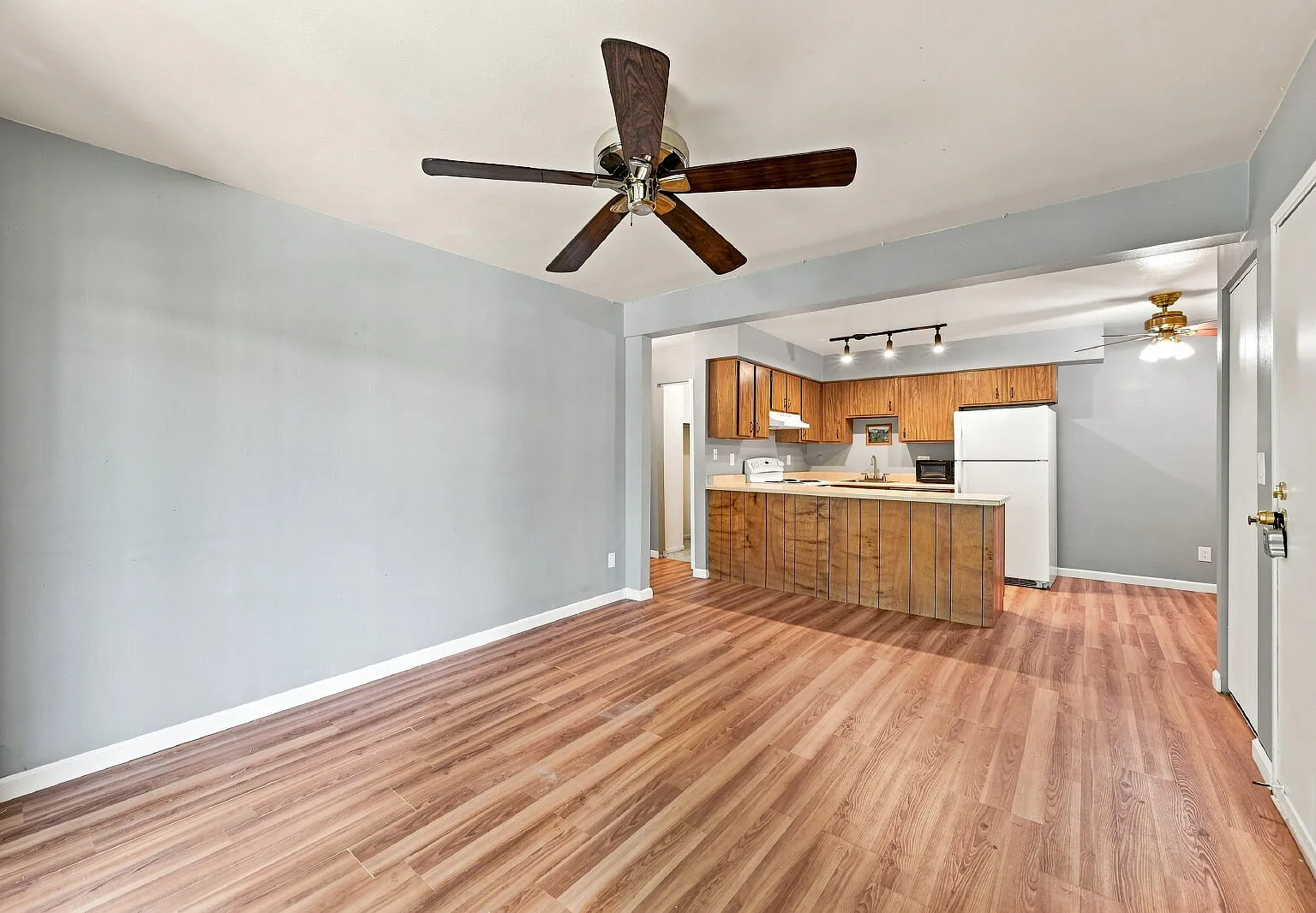 1 bed, 1.0 bath, 617 sqft, $1,341 — Photo 4