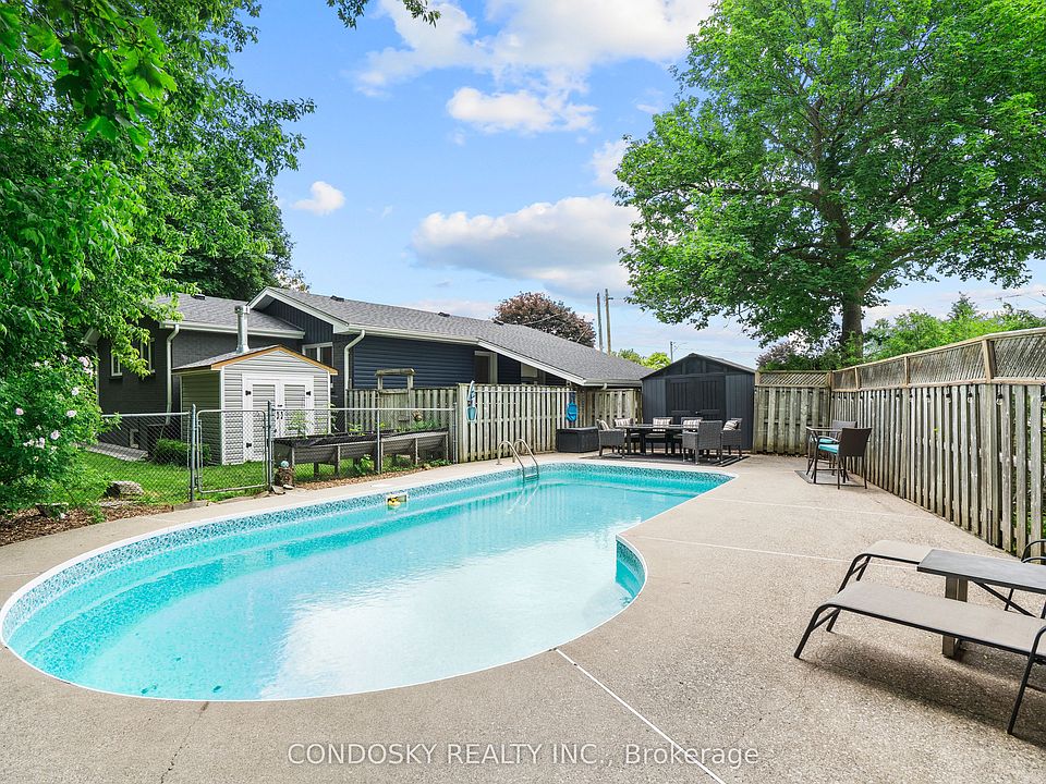 1st image of 15 Gibbons Pl