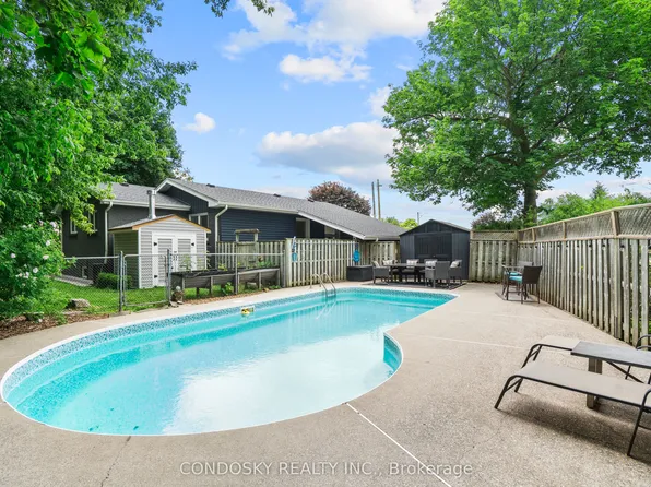 15 Gibbons Pl, Halton Hills, ON L7G 1M2