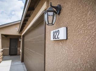 822 W Perez Ave, Visalia, CA 93291