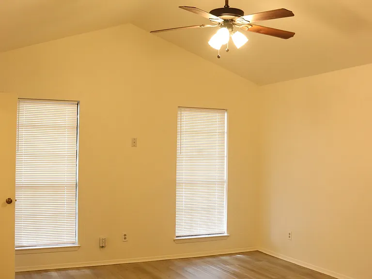 10020 Redondo Dr — Photo 15