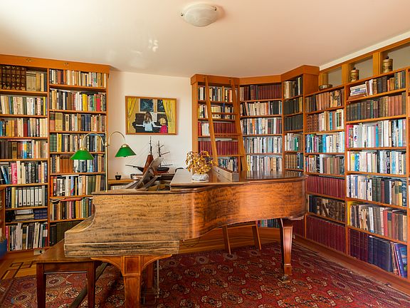 Music Room & Library