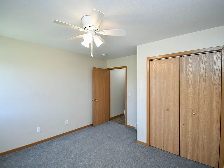 1422 E Redwood Blvd — Photo 27