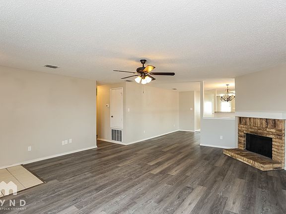 4th image of 1431 Windy Meadows Dr