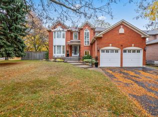 16 Mantell Cres, Ajax, ON L1T 3N6