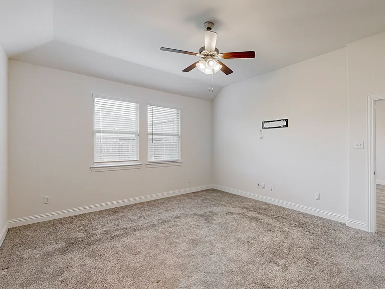 10925 Klondike Ln — Photo 29