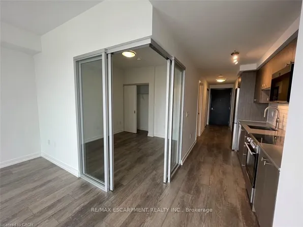 15 Wellington St, Cambridge, ON