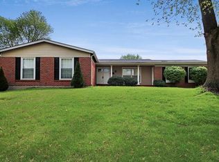 2260 Birchview Dr, Florissant, MO 63033