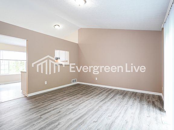 3rd image of 2795 Raphael Dr