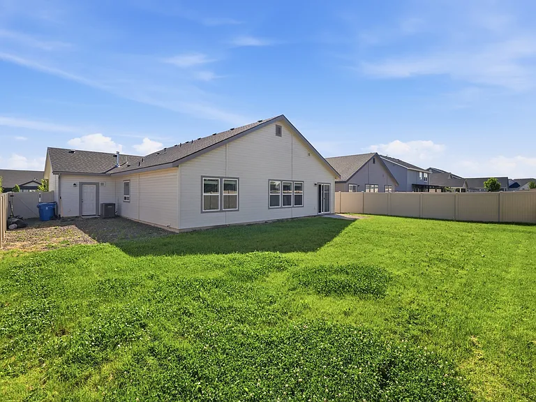 3391 S Rosa Parks Way — Photo 15