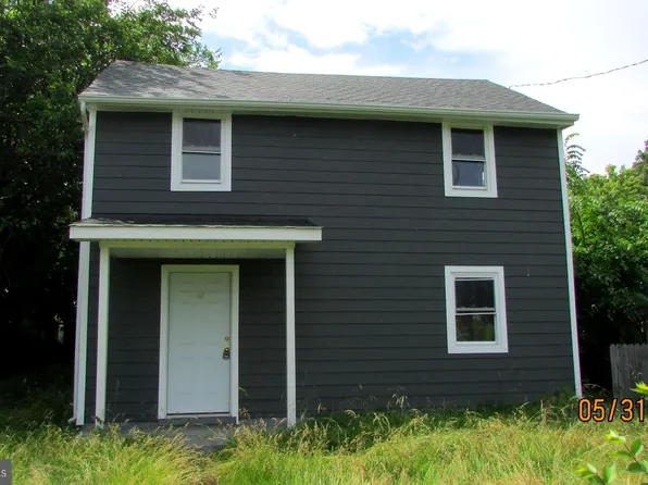 6006 Riverside Dr, Riverdale, MD 20737