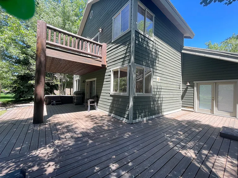 701 Martingale Ln — Photo 20