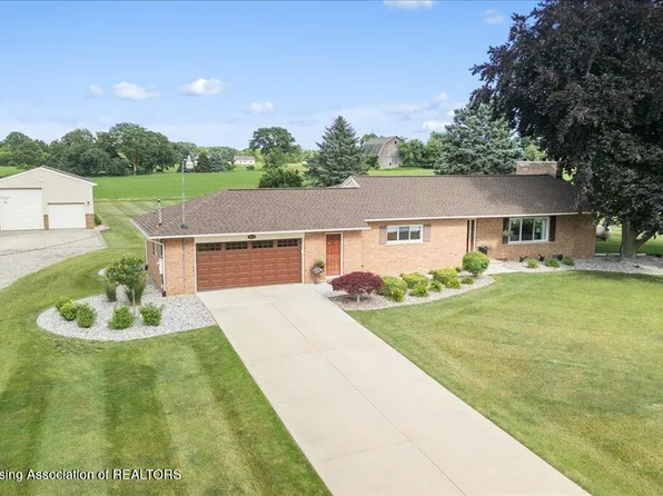 2600 N Williams Rd, Saint Johns, MI 48879