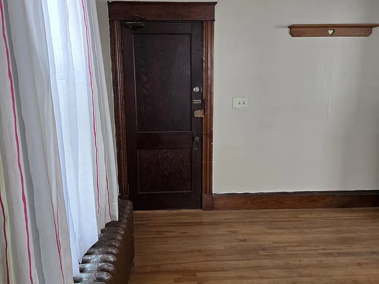 179 College St #3 — Photo 15