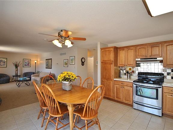 3rd image of 55 Sunrise Point Ln