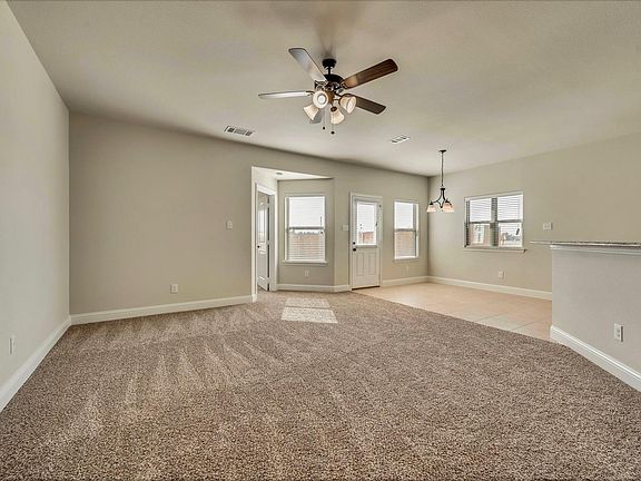 3rd image of 617 Dogwood Dr