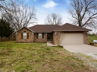 400 Scenic Country Ln, Clever, MO 65631