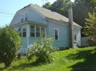 35 Water St, Epping, NH 03042